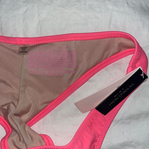 NWT VS Itsy rouged back bikini bottom XS - Picture 4 of 4